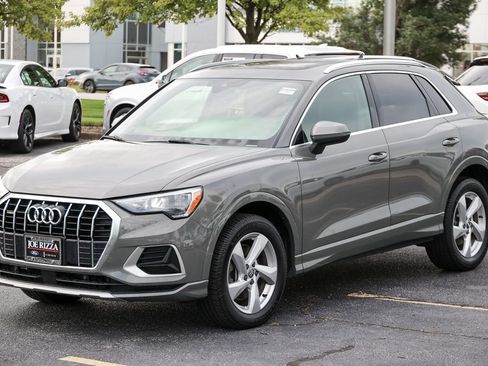 Used 2019 Audi Q3 2.0T Premium AWD/4WD image 23