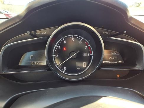 Used 2018 MAZDA MAZDA3 Grand Touring image 12