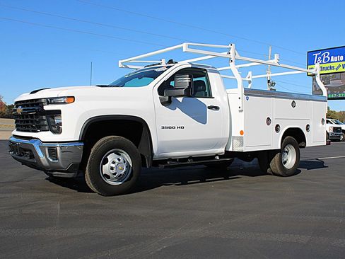 Used 2024 Chevrolet Silverado 3500 W/T w/ Snow Plow Prep Package image 2