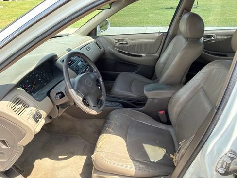Used 2001 Honda Accord EX image 13