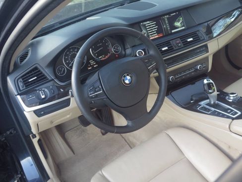 Used 2013 BMW 528i xDrive Sedan AWD/4WD image 8