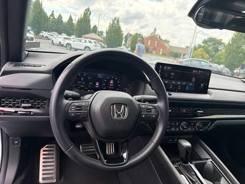Used 2023 Honda Accord Sport image 18