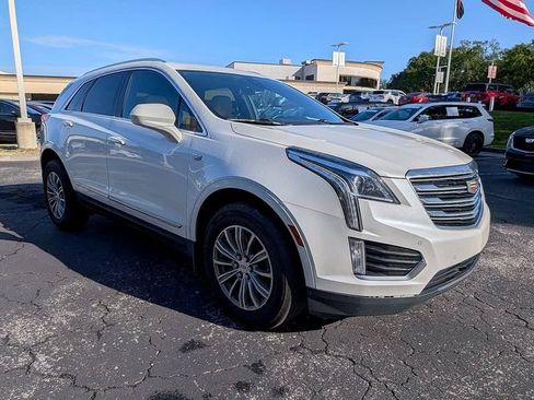 Used 2018 Cadillac XT5 Luxury w/ Driver Awareness Package FWD image 5