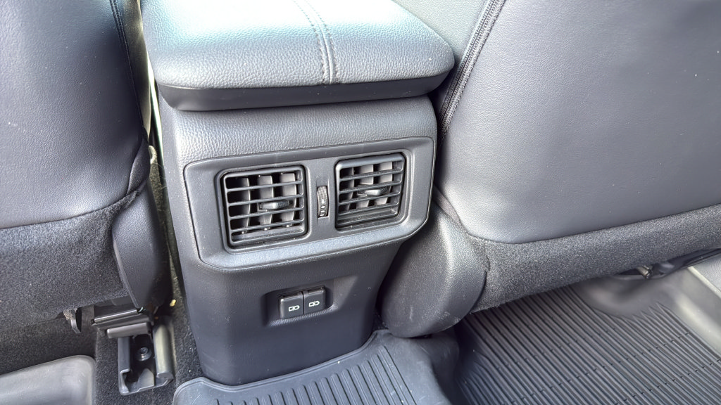 Used 2024 Toyota RAV4 XSE w/ Advanced Technology Package AWD/4WD image 18