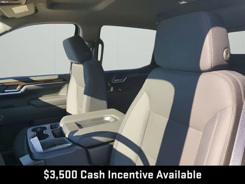 New 2026 GMC Sierra 1500 SLE w/ Preferred Package AWD/4WD image 32