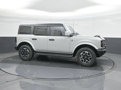 New 2026 Ford Bronco Outer Banks AWD/4WD image 11