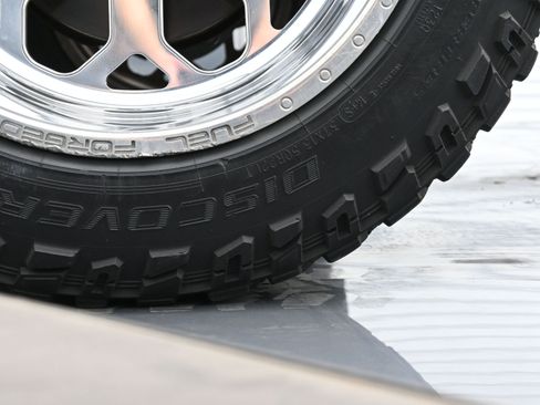 Used 2016 Ford F350 Platinum w/ FX4 Off-Road Package image 37