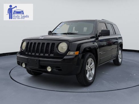 Used 2013 Jeep Patriot Sport w/ Tire & Wheel Group image 3