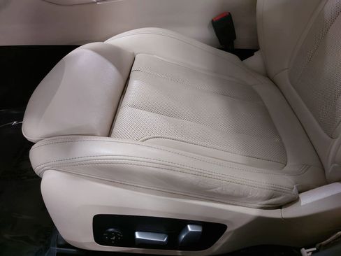 Used 2022 BMW 330i xDrive Sedan w/ Driving Assistance Package image 30