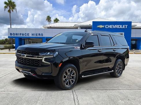 Used 2022 Chevrolet Tahoe Z71 w/ Luxury Package AWD/4WD image 2