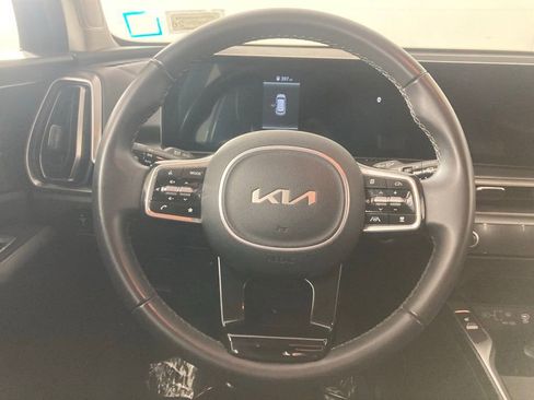 Certified 2024 Kia Sorento S image 7