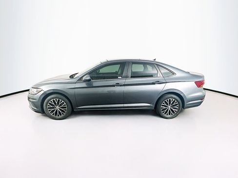 Used 2019 Volkswagen Jetta SE w/ Cold Weather Package FWD image 4