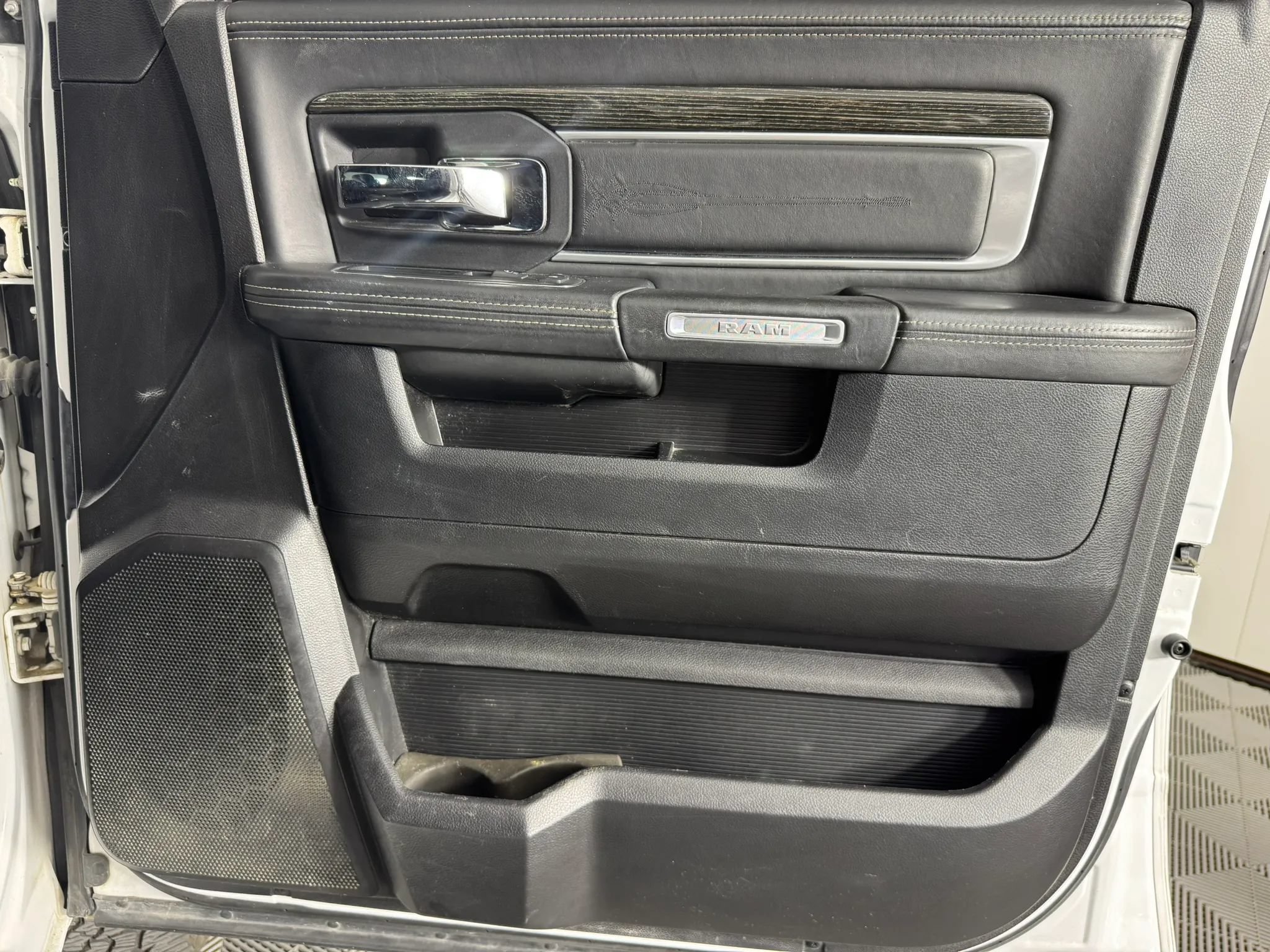Used 2015 RAM 1500 Limited AWD/4WD image 39