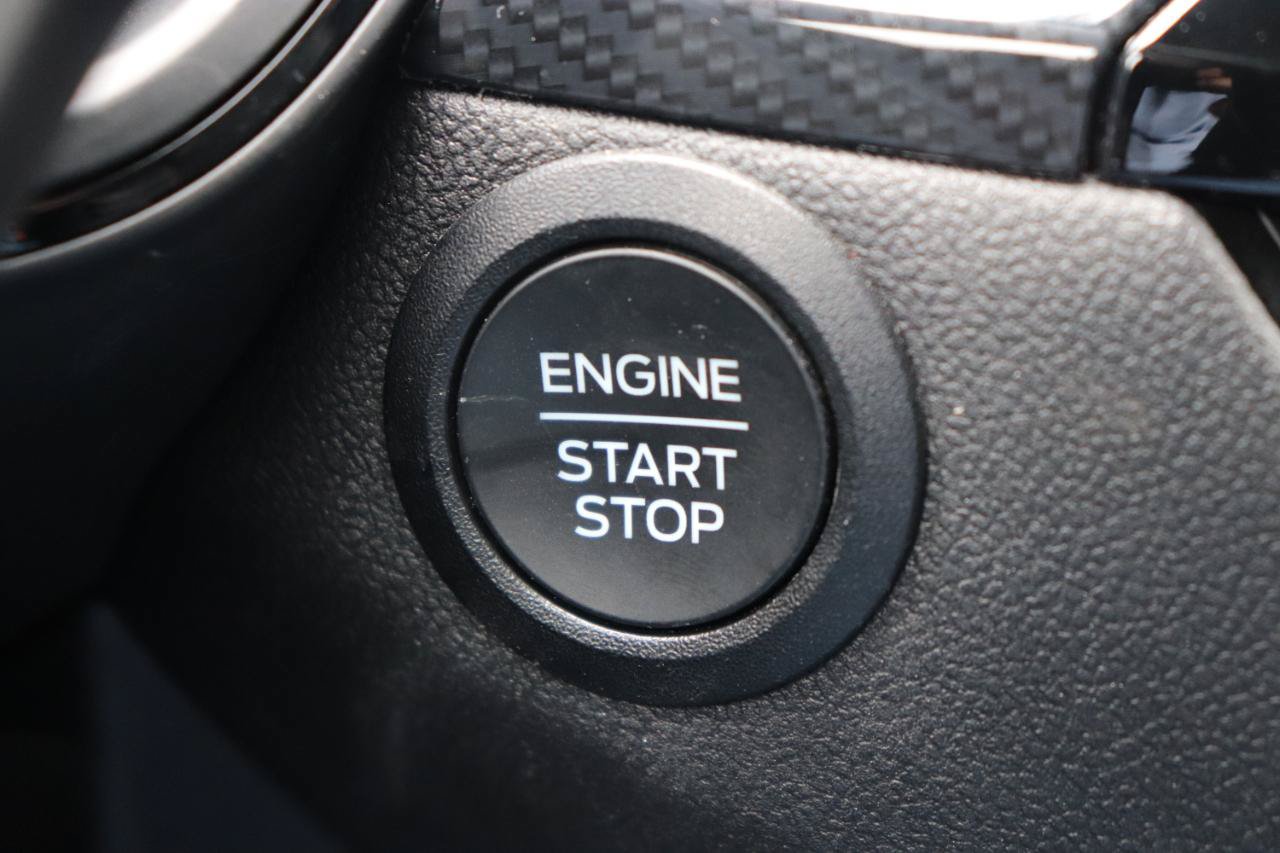 Used 2025 Ford Escape ST-Line Select AWD/4WD image 42