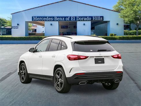 New 2025 Mercedes-Benz GLA 250 4MATIC image 2