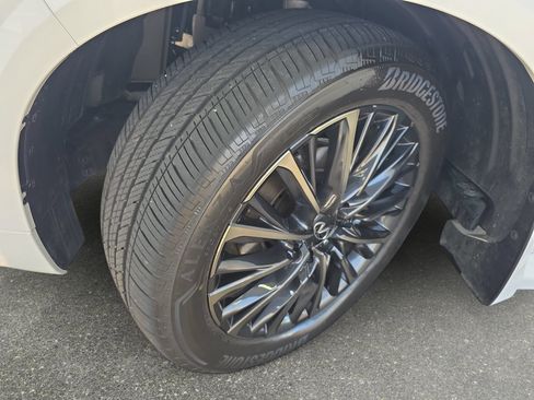 Certified 2026 INFINITI QX80 Autograph w/ Premium Cargo Package AWD/4WD image 31