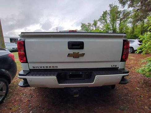 Used 2019 Chevrolet Silverado 3500 LTZ w/ Duramax Plus Package AWD/4WD image 7