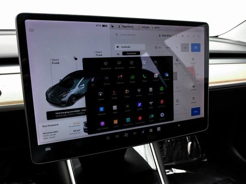 Used 2018 Tesla Model 3 Long Range image 38