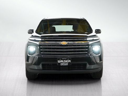 Used 2024 Chevrolet Traverse LT AWD/4WD image 8