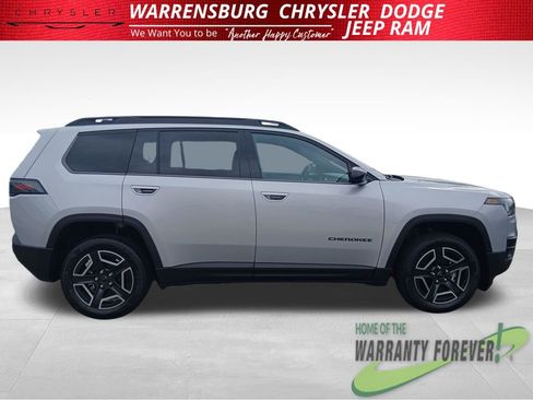 New 2026 Jeep Cherokee Laredo AWD/4WD image 2