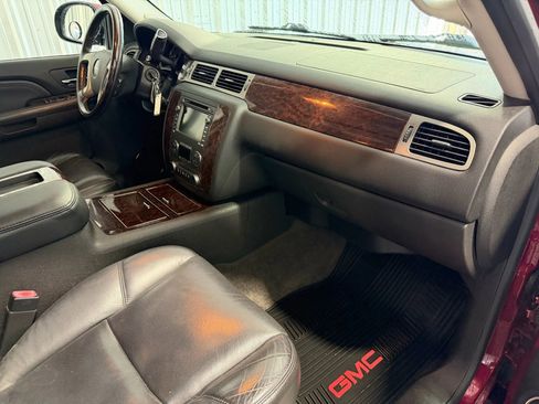 Used 2009 GMC Yukon XL Denali image 38
