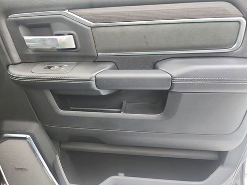 New 2026 RAM 2500 Laramie AWD/4WD image 42