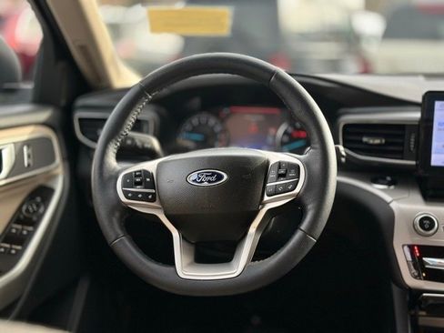 Used 2023 Ford Explorer XLT w/ Equipment Group 202A image 16