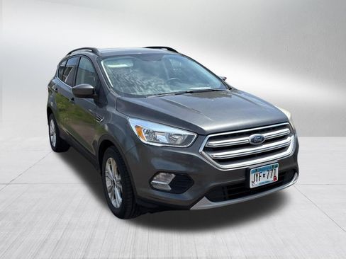 Used 2018 Ford Escape SE w/ SE Sync 3 Package AWD/4WD image 13