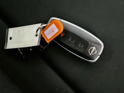 Used 2024 Nissan Rogue S FWD image 36