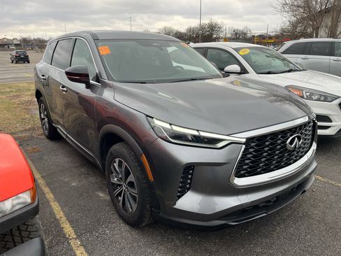 Used 2023 INFINITI QX60 Pure image 2