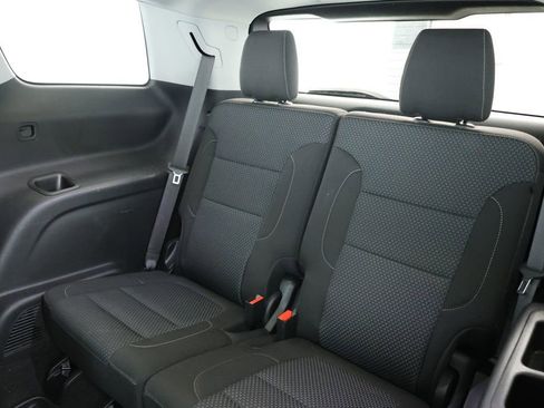 Used 2021 GMC Acadia SLE image 19