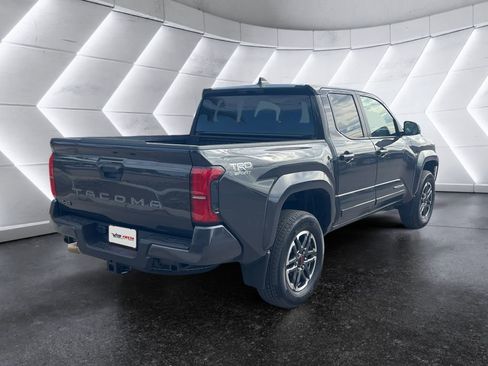 Used 2024 Toyota Tacoma TRD Sport image 4