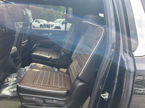 New 2026 GMC Yukon XL Denali Ultimate AWD/4WD image 30