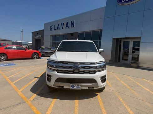 Used 2024 Ford Expedition Max Platinum AWD/4WD image 2
