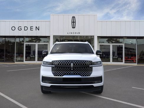 New 2026 Lincoln Navigator Reserve AWD/4WD image 6