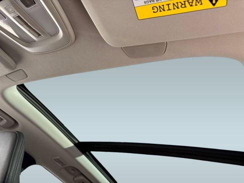 Certified 2025 Volvo XC90 B6 Plus image 15