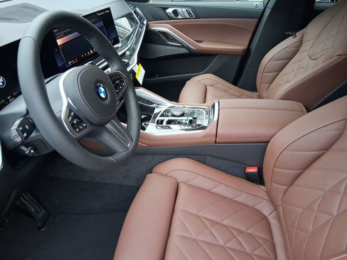 New 2026 BMW X6 xDrive40i w/ Premium Package image 5