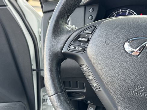 Used 2017 INFINITI QX50 2WD w/ Deluxe Touring Package image 21