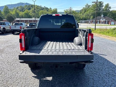 Used 2024 Ford F250 Lariat w/ Lariat Ultimate Package AWD/4WD image 7