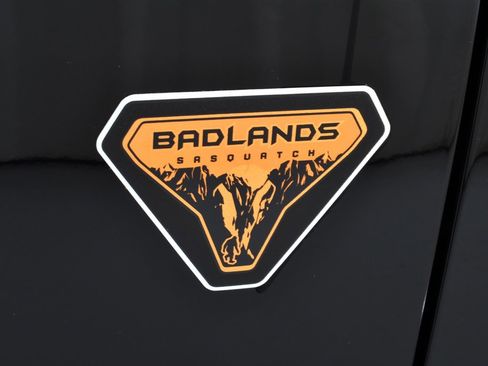 New 2025 Ford Bronco Badlands image 23