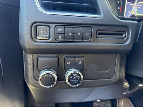 Used 2021 GMC Yukon SLT RWD image 18