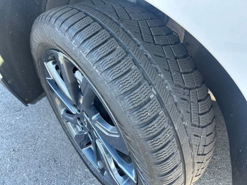 Used 2023 Chevrolet Equinox RS w/ RS Leather Package image 30