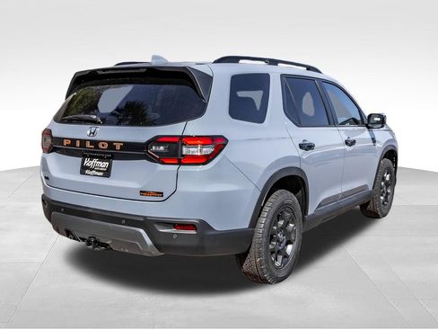 New 2026 Honda Pilot TrailSport image 3