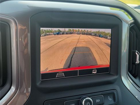 Used 2022 Chevrolet Silverado 1500 Custom AWD/4WD image 27