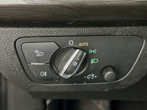 Used 2018 Audi Q5 2.0T Premium Plus w/ Premium Plus Package image 17