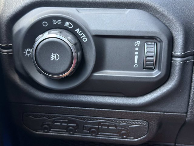 New 2027 Jeep Wrangler Unlimited Sahara AWD/4WD image 32