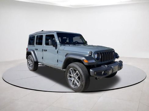 Used 2025 Jeep Wrangler Sport S w/ Convenience Group image 1