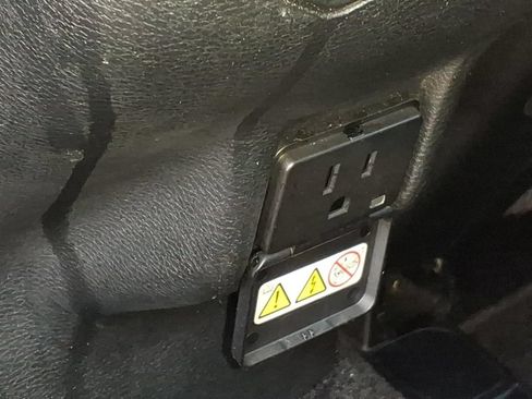 Used 2015 Jeep Cherokee Latitude FWD image 21