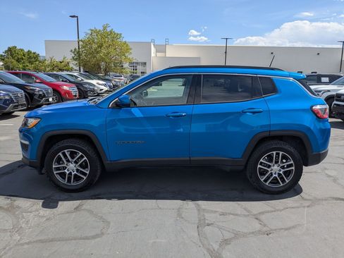 Used 2018 Jeep Compass Latitude w/ Popular Equipment Group AWD/4WD image 9