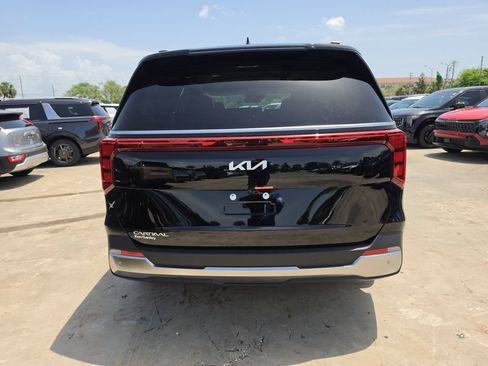 New 2026 Kia Carnival SX FWD image 7